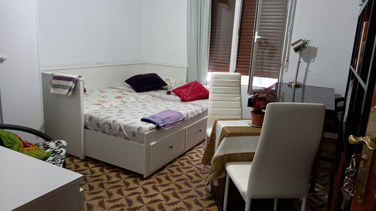 Las Golondrinas Habitacion En Piso Centrico Para Una O Dos Personas Сарагоса Екстер'єр фото